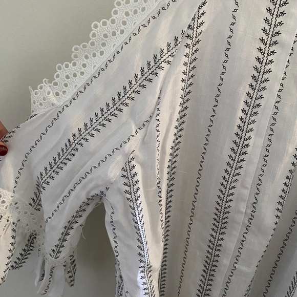 Hers & Mine Cold Shoulder Top - Picture 5 of 5